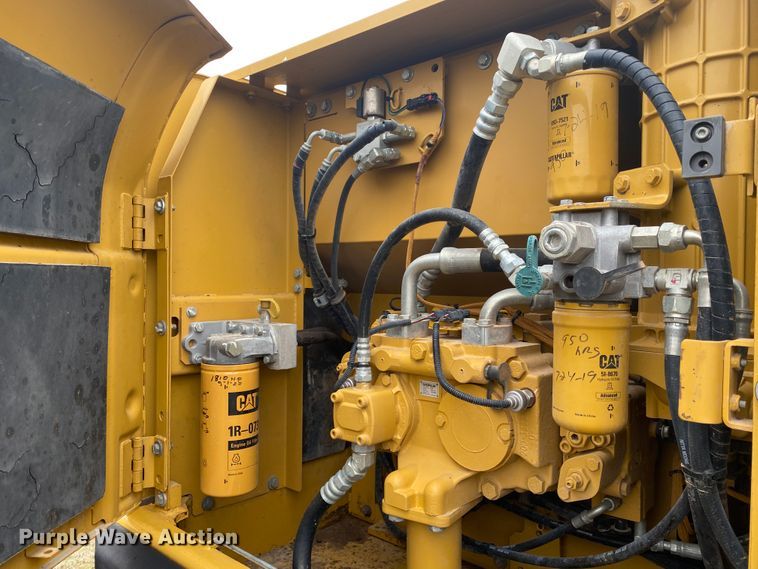 image for item JN9252 2011 Caterpillar 320DL  excavator