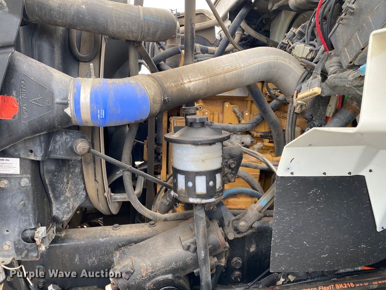 image for item JN9262 2007 International 7600  vacuum truck