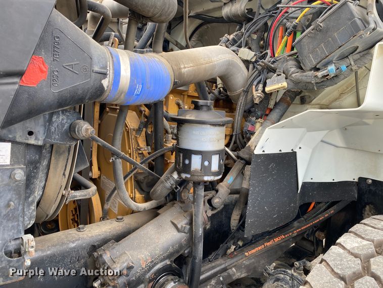 image for item JN9262 2007 International 7600  vacuum truck