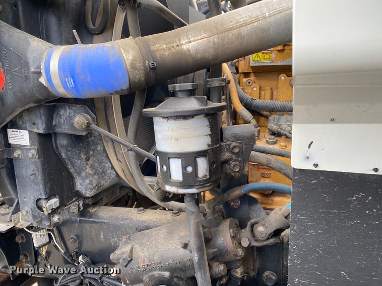 image for item JN9262 2007 International 7600  vacuum truck