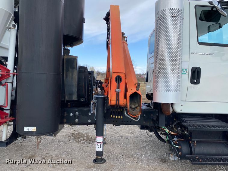 image for item JN9262 2007 International 7600  vacuum truck