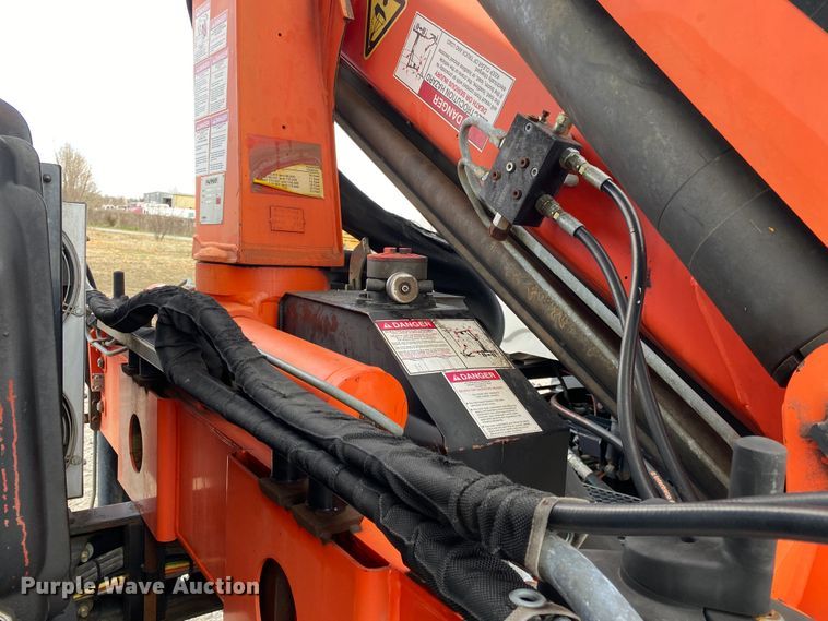 image for item JN9262 2007 International 7600  vacuum truck