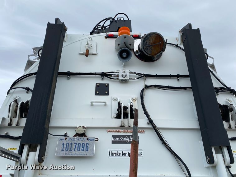 image for item JN9262 2007 International 7600  vacuum truck