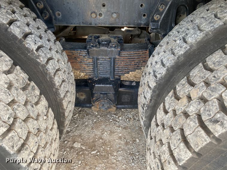 image for item JN9262 2007 International 7600  vacuum truck