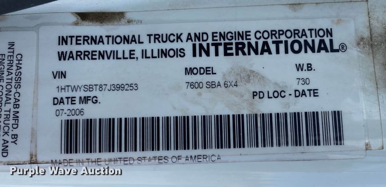 image for item JN9262 2007 International 7600  vacuum truck