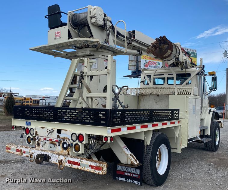 image for item JN9263 2000 Freightliner FL80  digger derrick truck