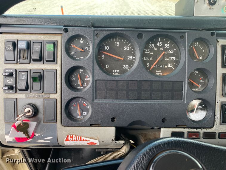 image for item JN9263 2000 Freightliner FL80  digger derrick truck