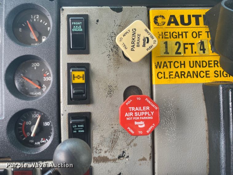 image for item JN9263 2000 Freightliner FL80  digger derrick truck