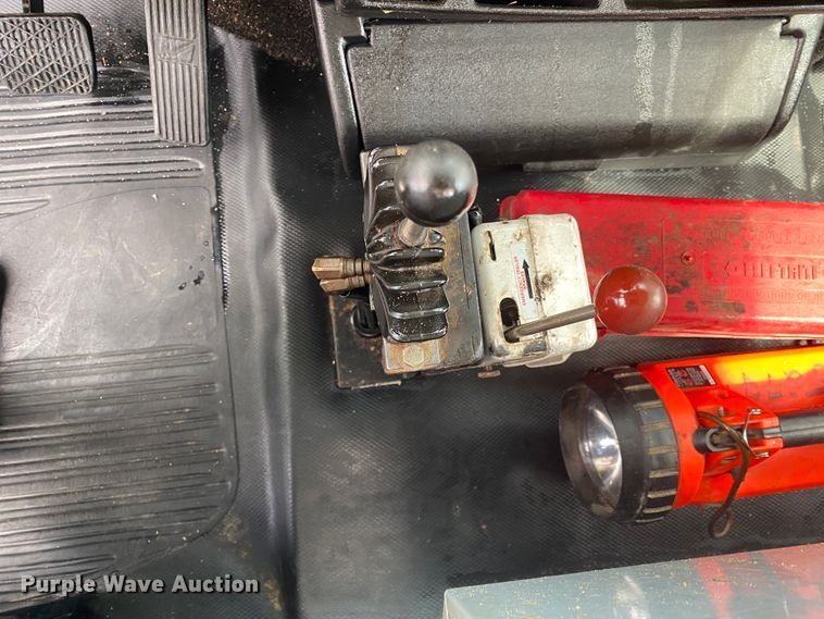 image for item JN9263 2000 Freightliner FL80  digger derrick truck