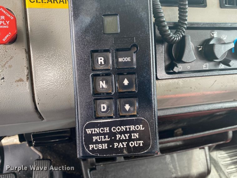 image for item JN9263 2000 Freightliner FL80  digger derrick truck