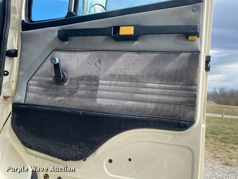 image for item JN9263 2000 Freightliner FL80  digger derrick truck