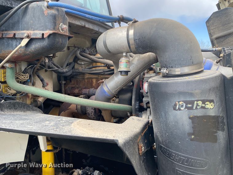 image for item JN9263 2000 Freightliner FL80  digger derrick truck