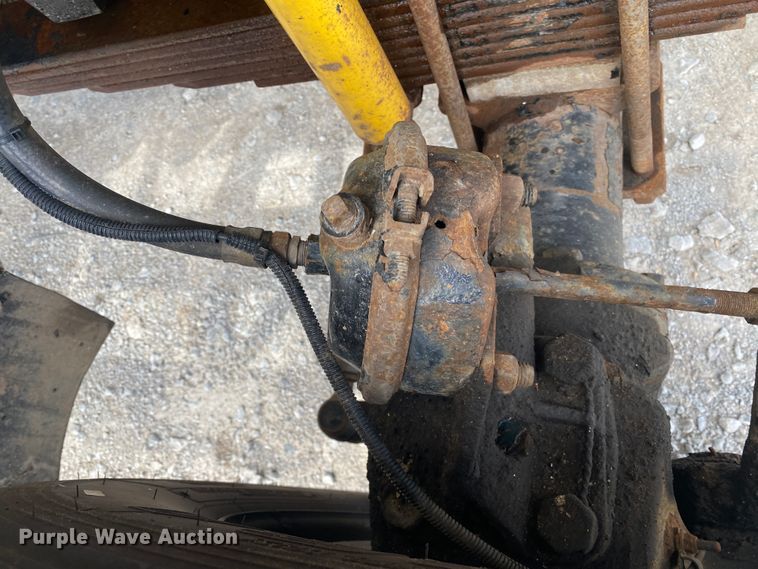 image for item JN9263 2000 Freightliner FL80  digger derrick truck