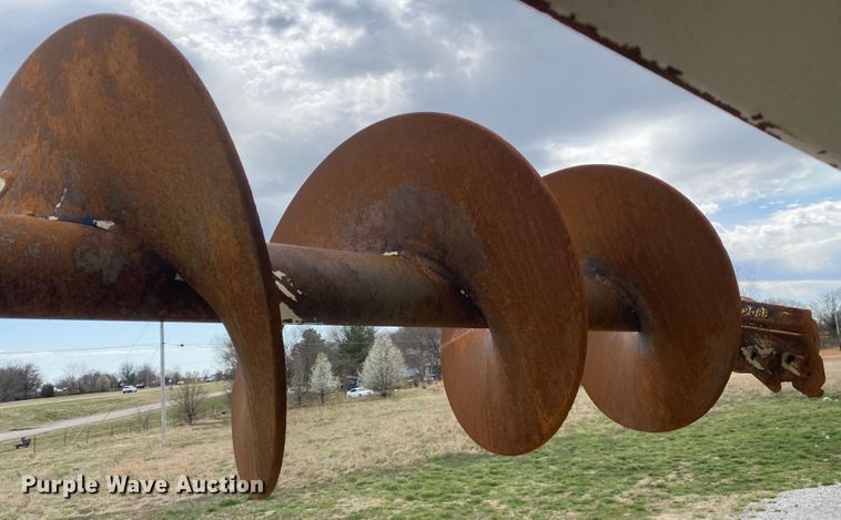 image for item JN9263 2000 Freightliner FL80  digger derrick truck