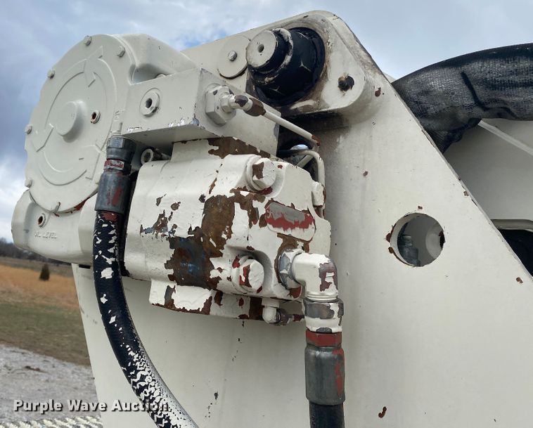 image for item JN9263 2000 Freightliner FL80  digger derrick truck