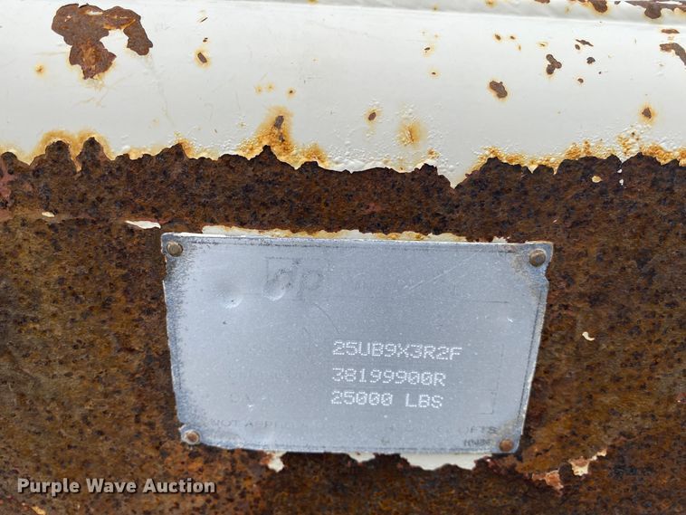 image for item JN9263 2000 Freightliner FL80  digger derrick truck