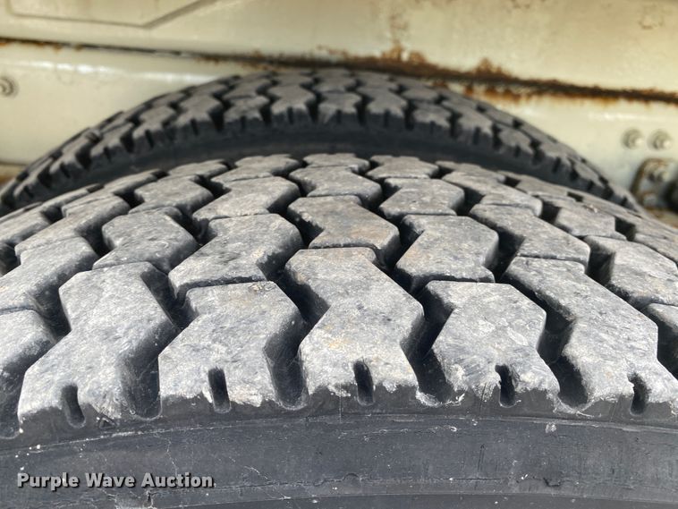 image for item JN9263 2000 Freightliner FL80  digger derrick truck