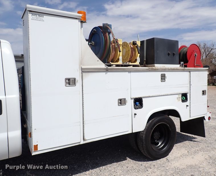 image for item JO9598 2011 Ford F550 Super Duty  utility / service truck