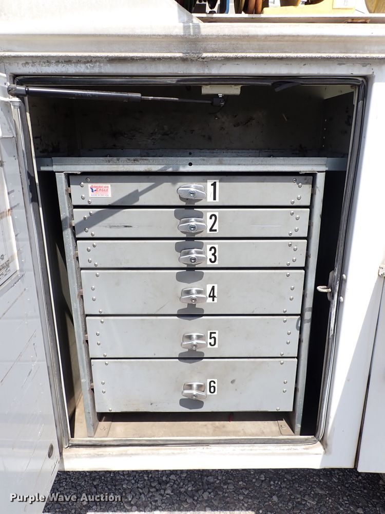 image for item JO9598 2011 Ford F550 Super Duty  utility / service truck