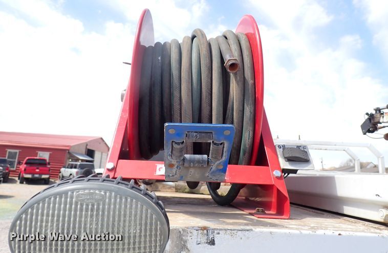 image for item JO9598 2011 Ford F550 Super Duty  utility / service truck