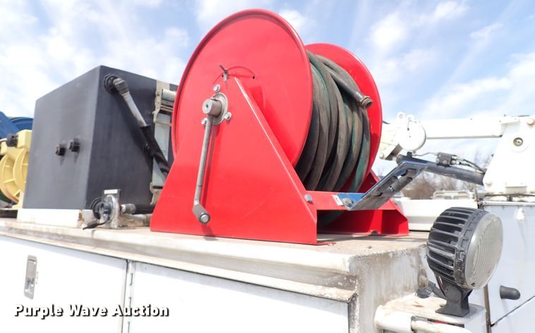 image for item JO9598 2011 Ford F550 Super Duty  utility / service truck