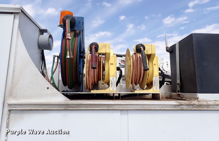 image for item JO9598 2011 Ford F550 Super Duty  utility / service truck