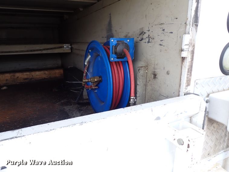 image for item JO9598 2011 Ford F550 Super Duty  utility / service truck