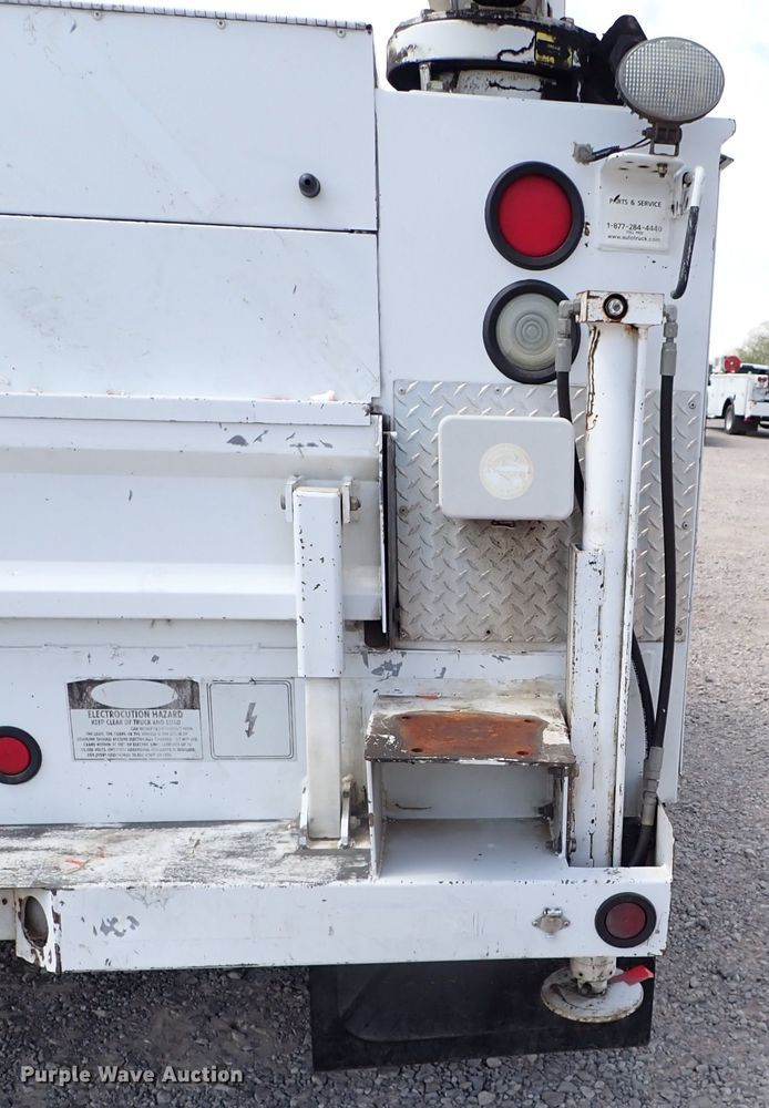 image for item JO9598 2011 Ford F550 Super Duty  utility / service truck