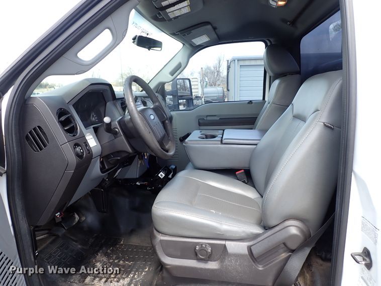 image for item JO9598 2011 Ford F550 Super Duty  utility / service truck