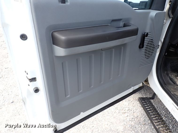 image for item JO9598 2011 Ford F550 Super Duty  utility / service truck