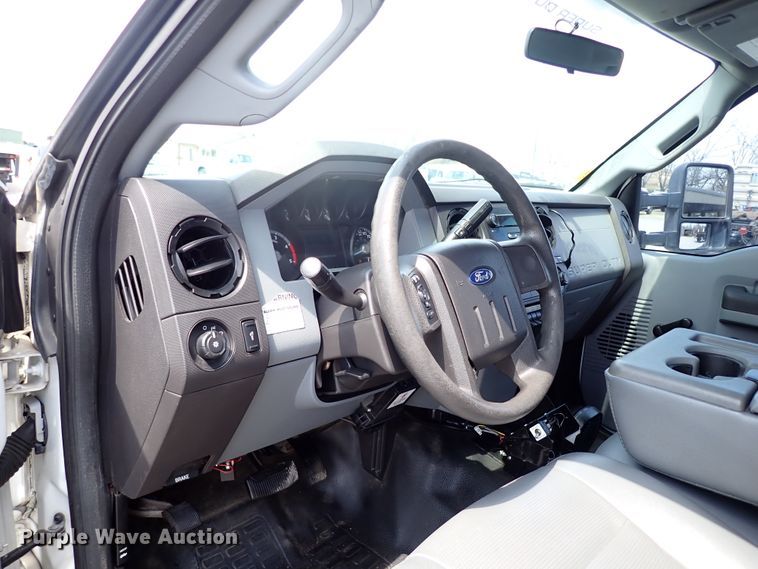 image for item JO9598 2011 Ford F550 Super Duty  utility / service truck