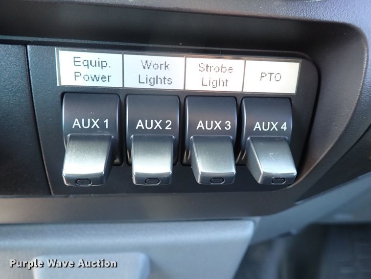 image for item JO9598 2011 Ford F550 Super Duty  utility / service truck