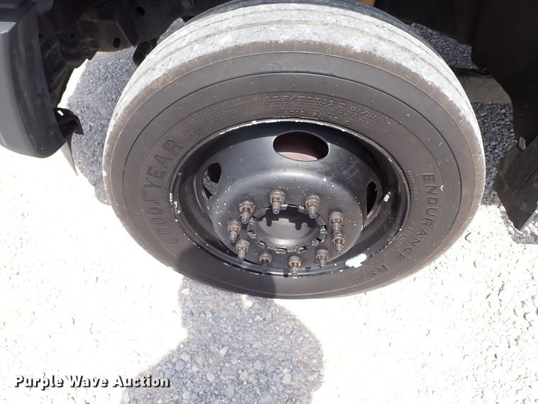 image for item JO9598 2011 Ford F550 Super Duty  utility / service truck