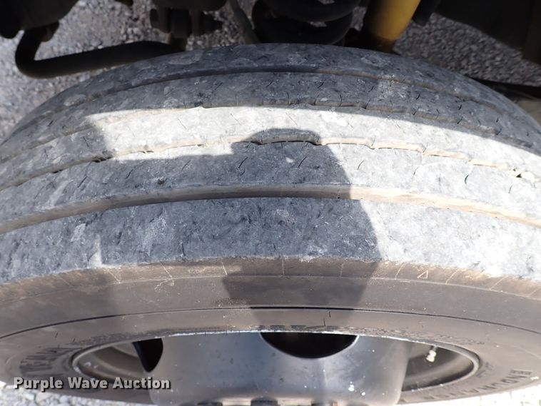 image for item JO9598 2011 Ford F550 Super Duty  utility / service truck