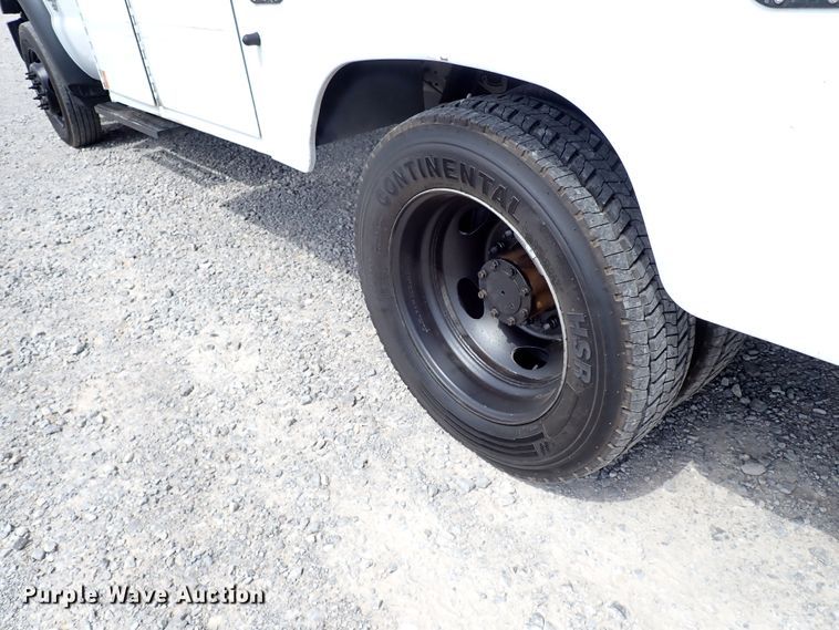 image for item JO9598 2011 Ford F550 Super Duty  utility / service truck