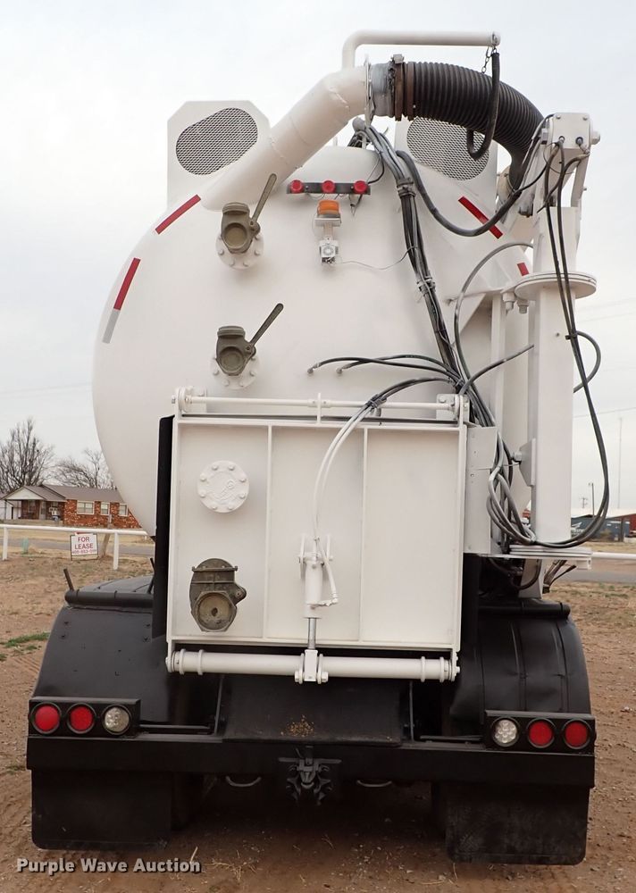 image for item JO9640 2002 Mack CV713 Granite  hydrovac truck