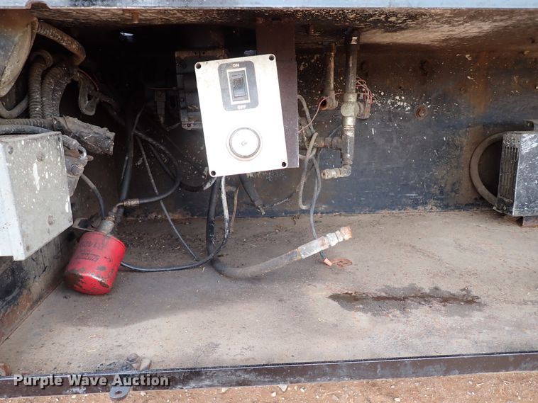 image for item JO9640 2002 Mack CV713 Granite  hydrovac truck