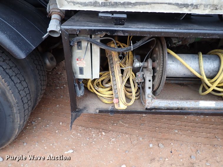 image for item JO9640 2002 Mack CV713 Granite  hydrovac truck