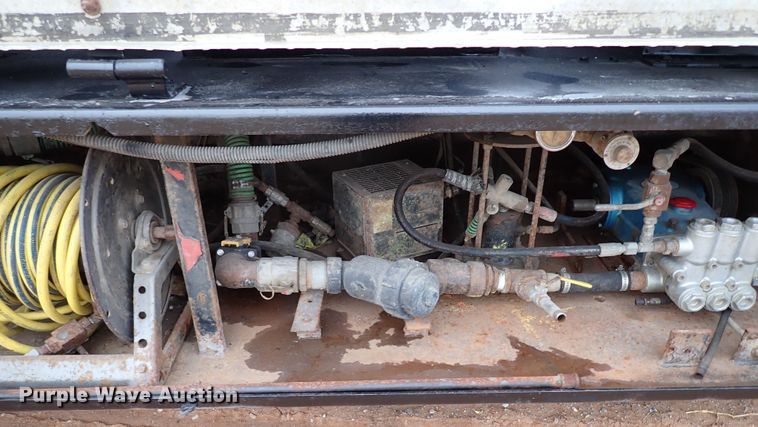 image for item JO9640 2002 Mack CV713 Granite  hydrovac truck