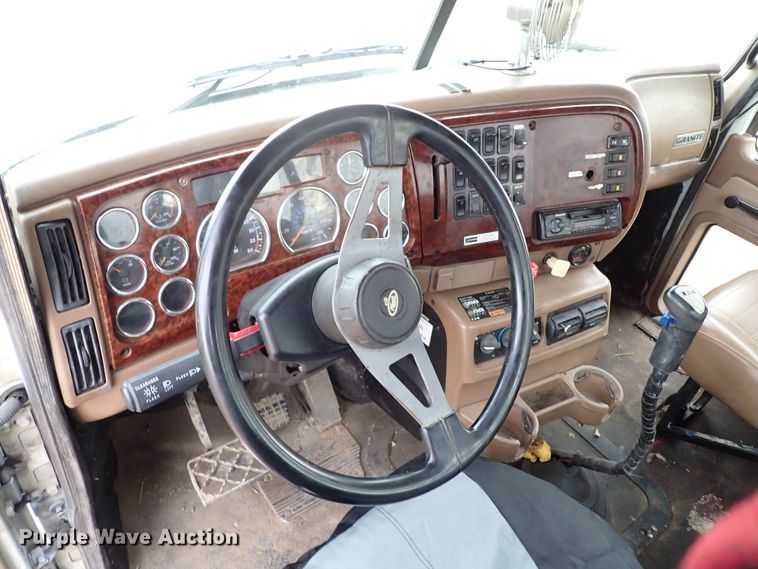 image for item JO9640 2002 Mack CV713 Granite  hydrovac truck