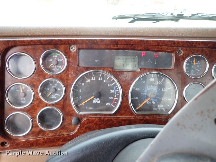 image for item JO9640 2002 Mack CV713 Granite  hydrovac truck