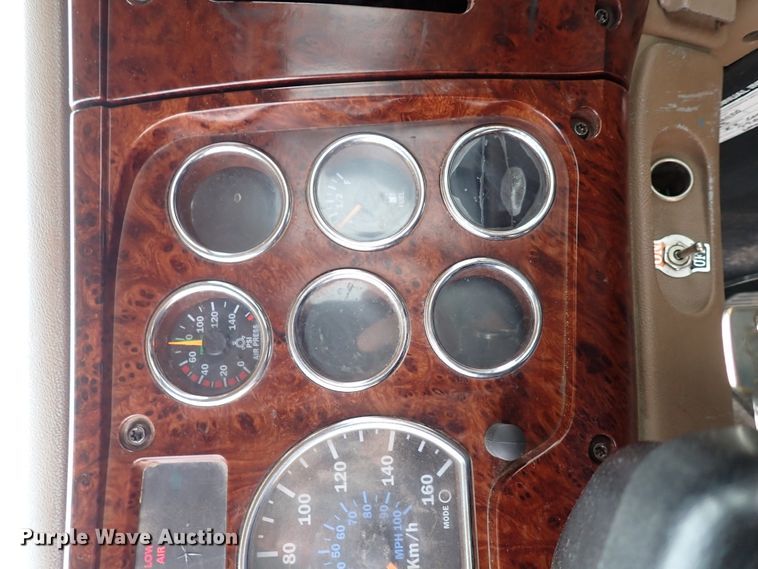 image for item JO9640 2002 Mack CV713 Granite  hydrovac truck