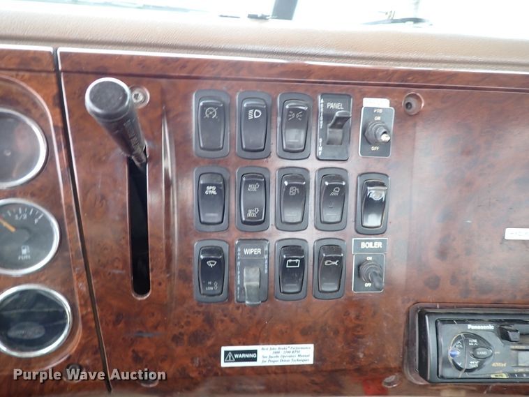 image for item JO9640 2002 Mack CV713 Granite  hydrovac truck