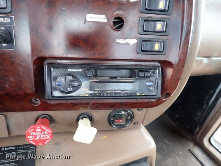 image for item JO9640 2002 Mack CV713 Granite  hydrovac truck