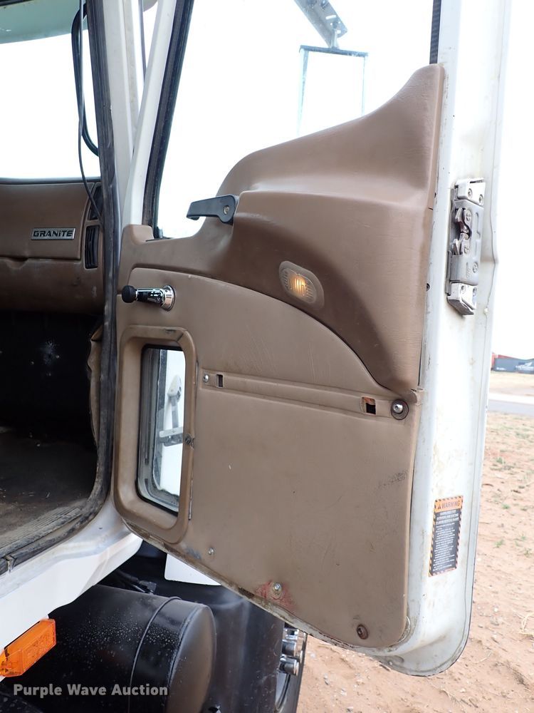 image for item JO9640 2002 Mack CV713 Granite  hydrovac truck