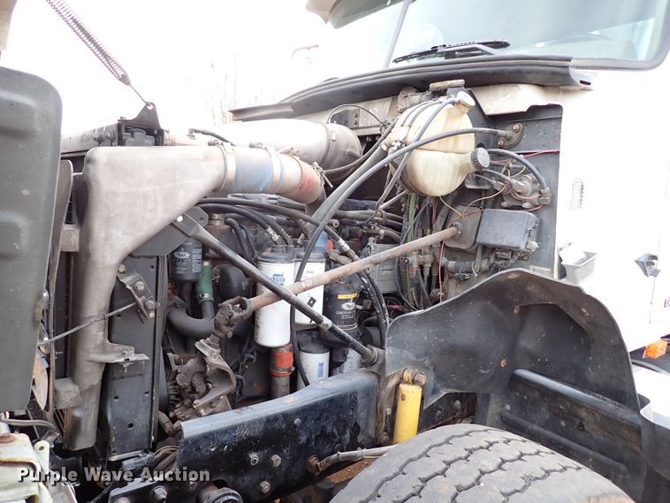 image for item JO9640 2002 Mack CV713 Granite  hydrovac truck