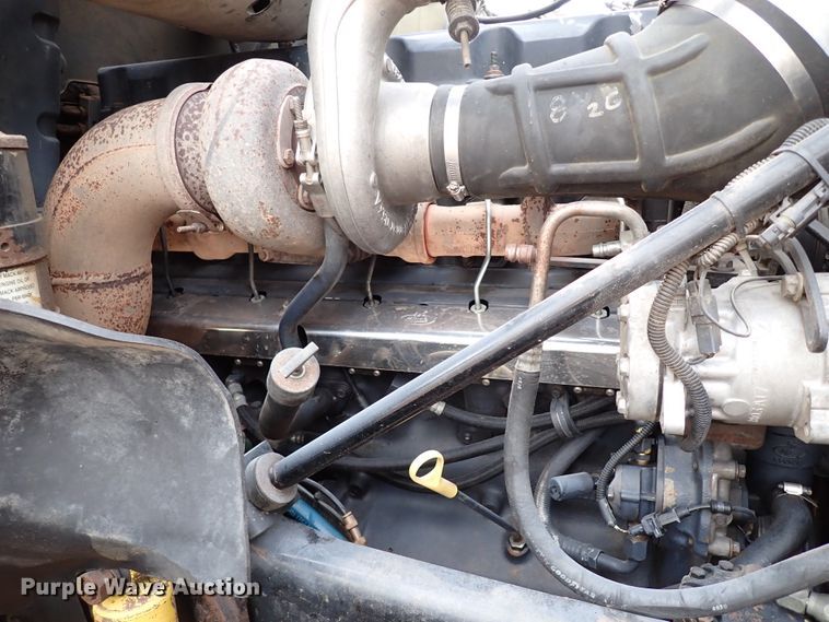 image for item JO9640 2002 Mack CV713 Granite  hydrovac truck