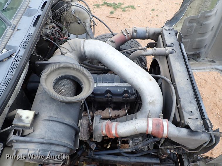 image for item JO9640 2002 Mack CV713 Granite  hydrovac truck