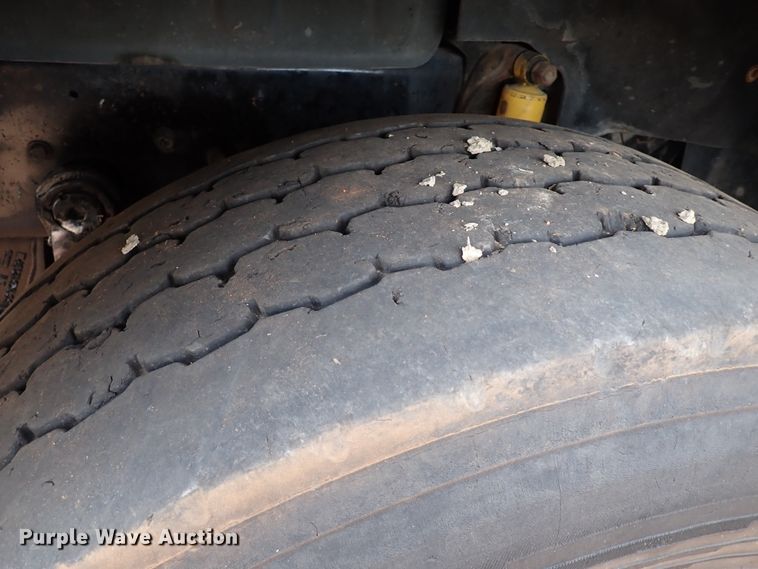 image for item JO9640 2002 Mack CV713 Granite  hydrovac truck