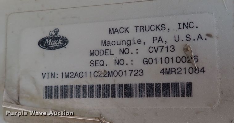 image for item JO9640 2002 Mack CV713 Granite  hydrovac truck